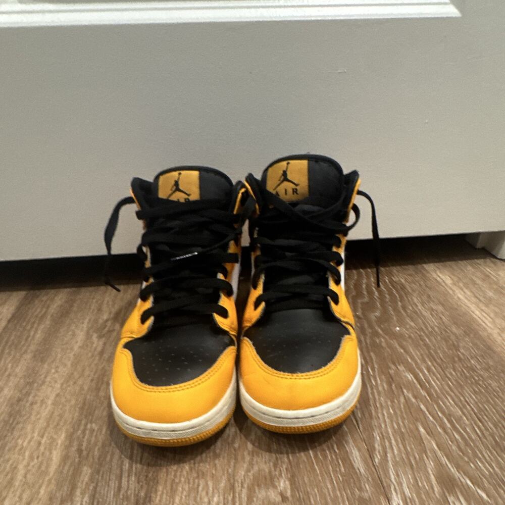 Air Jordan 1 Mid Taxi GS Youth Sneakers Black/Yellow White, Size 6.5